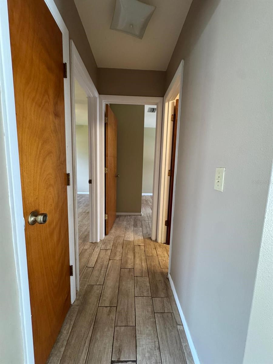 COUNTRY OAKS ESTATES - Residential Lease