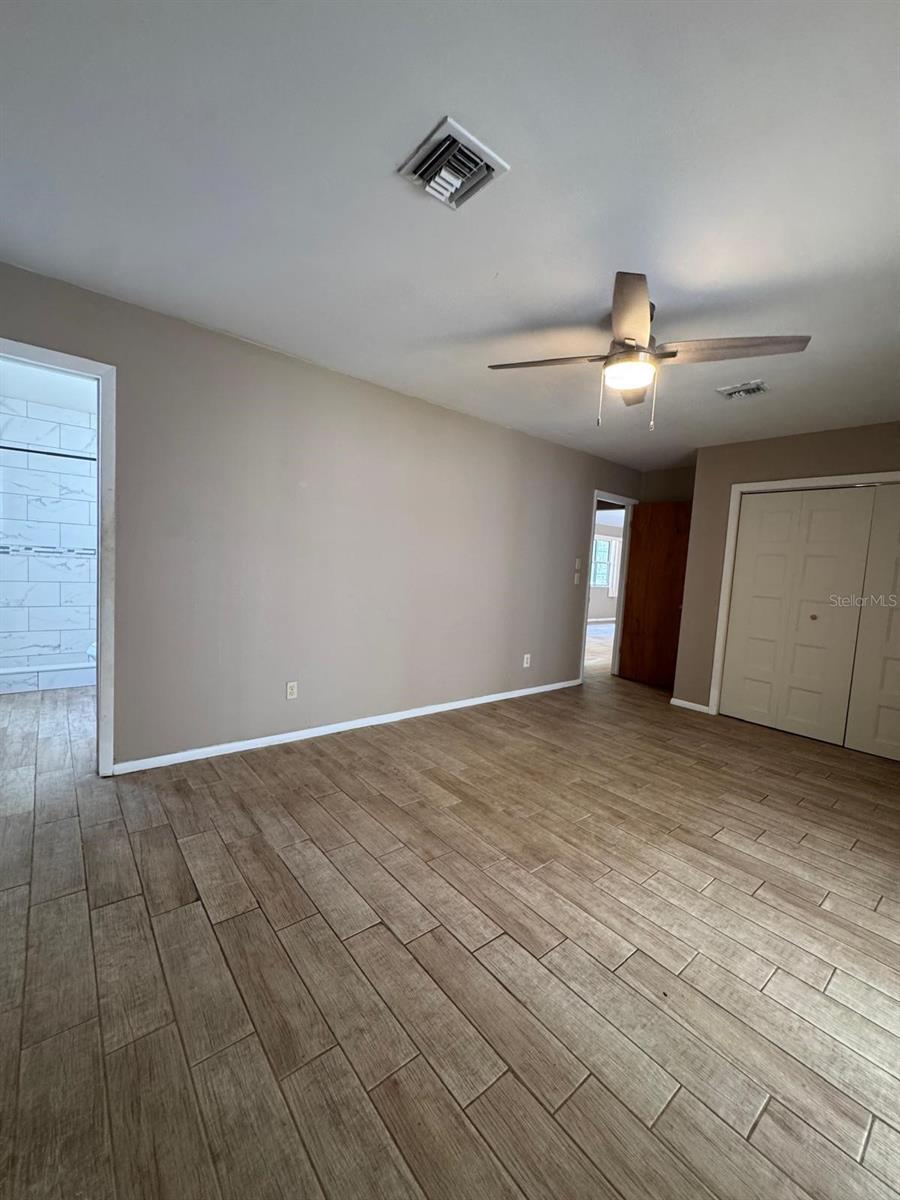 COUNTRY OAKS ESTATES - Residential Lease