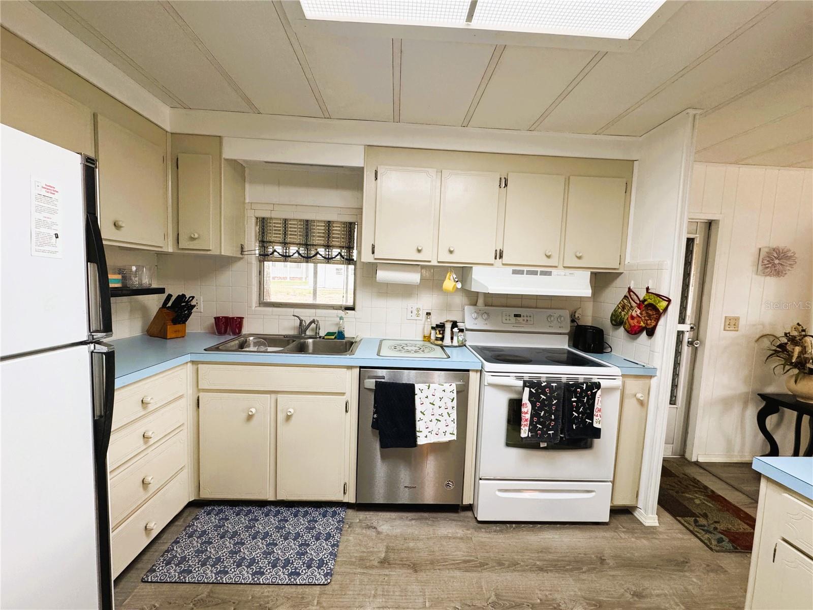 HAWTHORNE AT LEESBURG A COOP - Residential