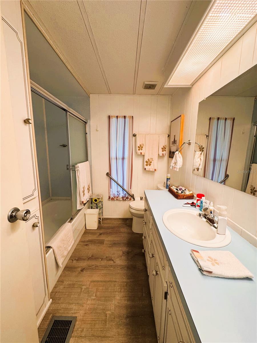 HAWTHORNE AT LEESBURG A COOP - Residential