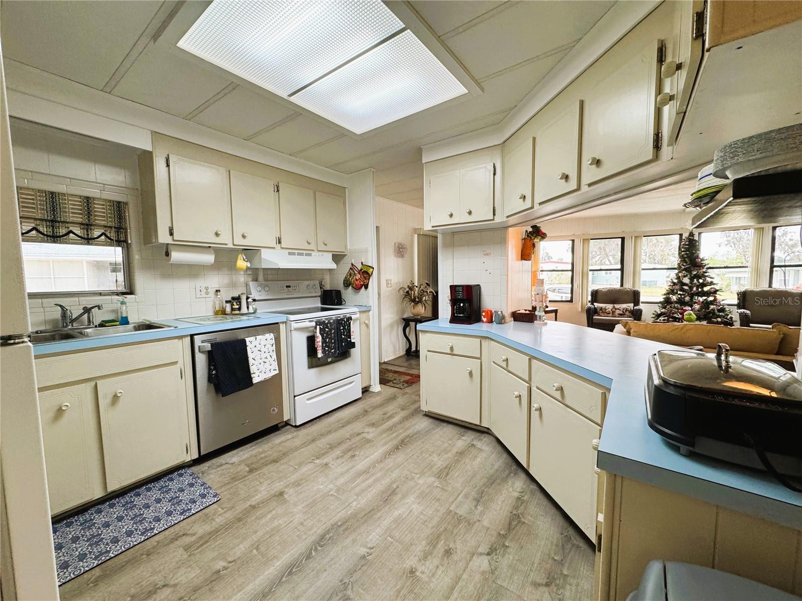 HAWTHORNE AT LEESBURG A COOP - Residential