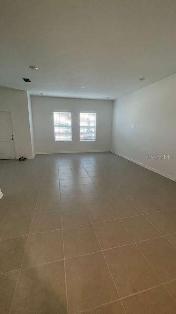 BRONSONS RIDGE 32S - Residential Lease