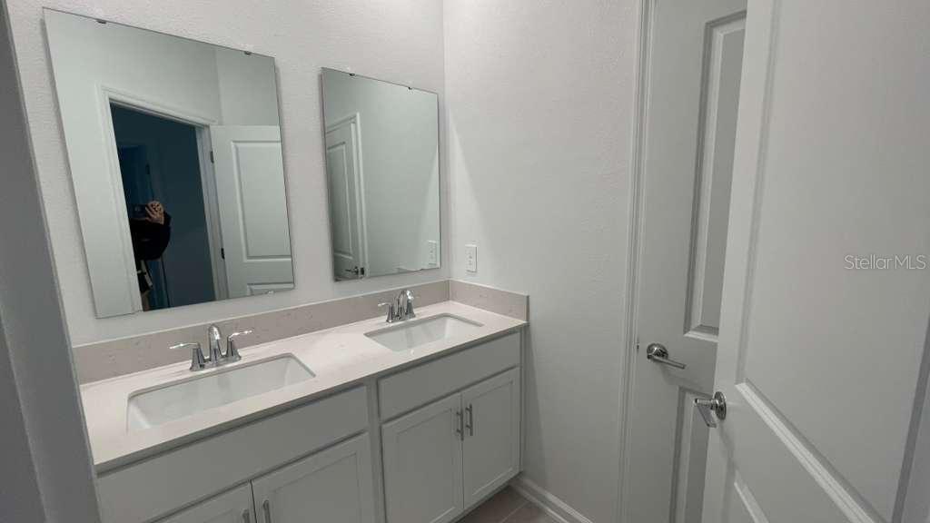 BRONSONS RIDGE 32S - Residential Lease