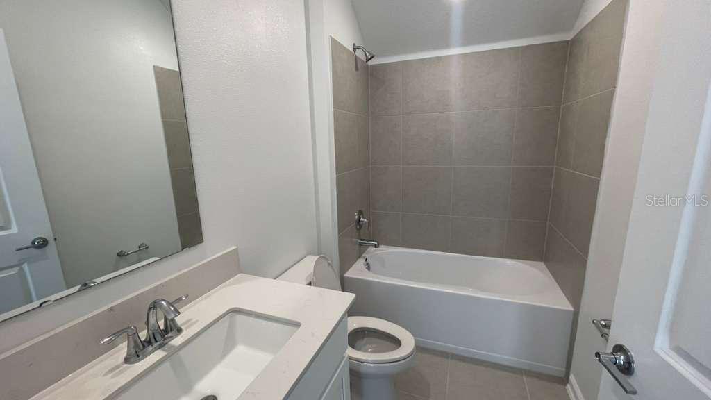 BRONSONS RIDGE 32S - Residential Lease