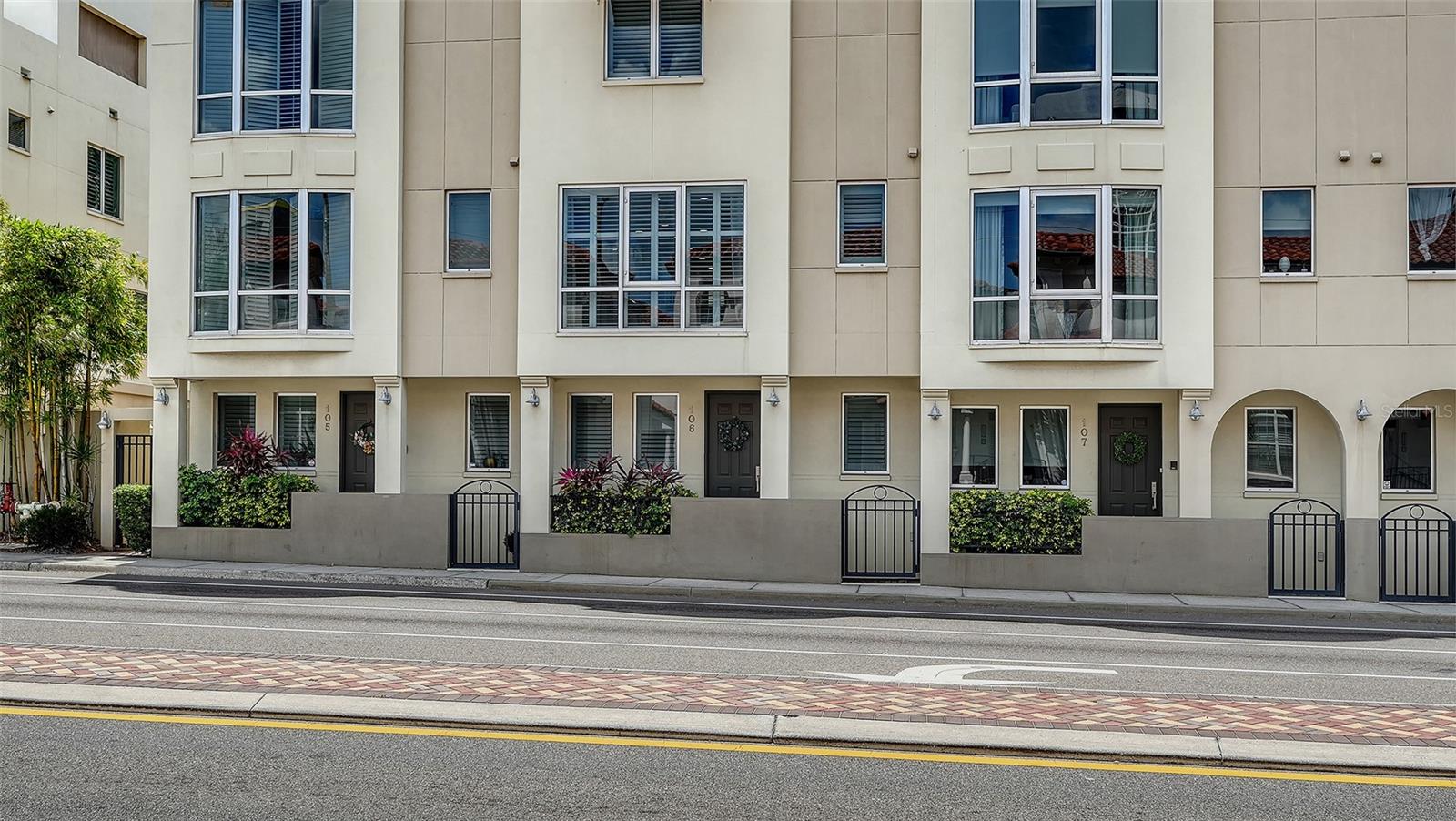 235 COCOANUT AVENUE 106-B