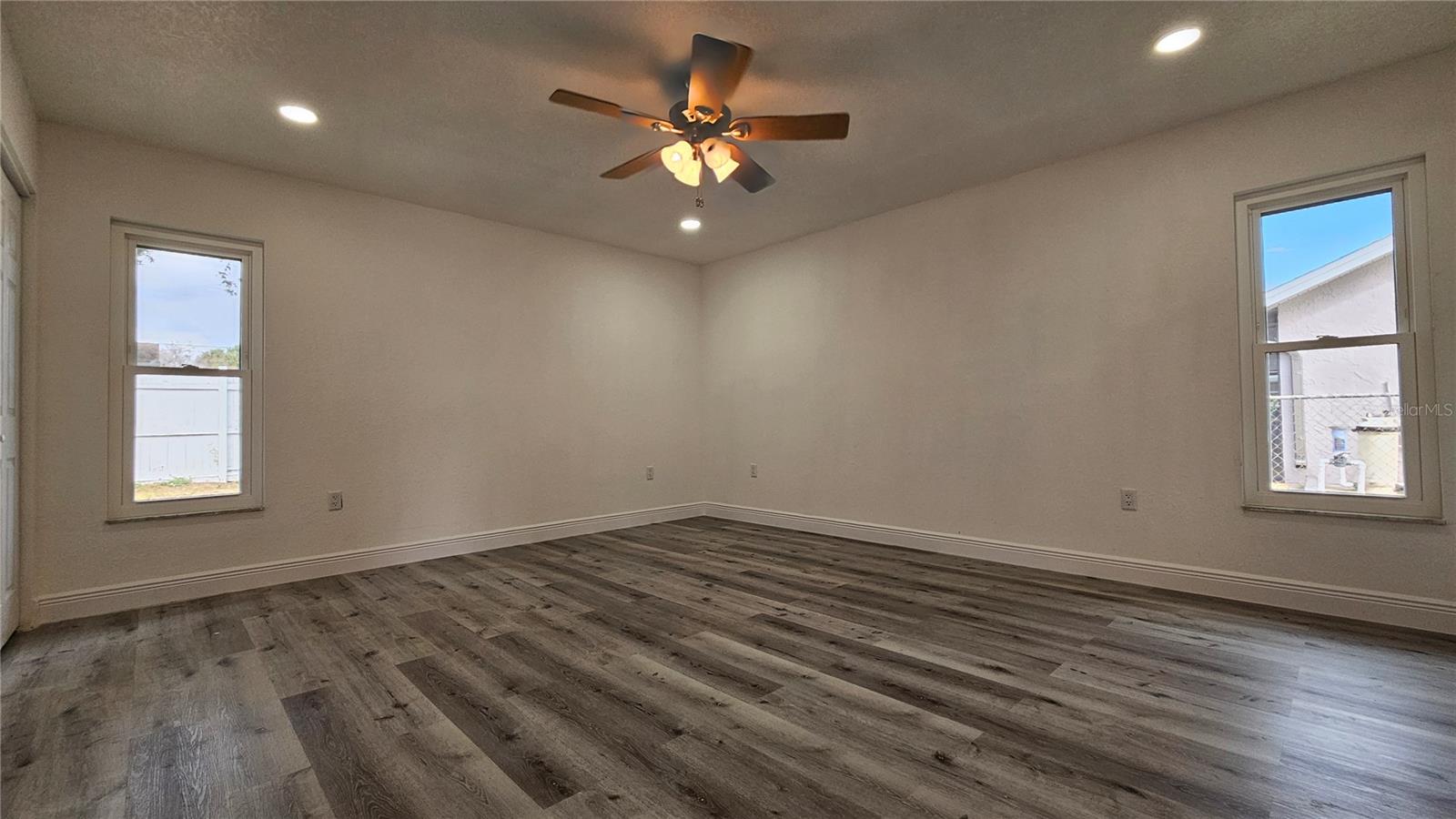 VIVA VILLAS - Residential