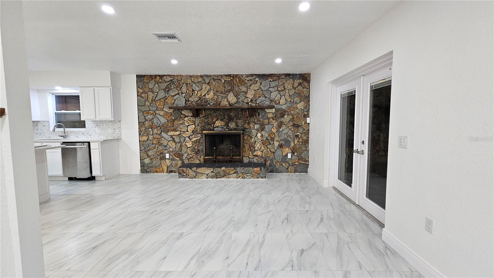 VIVA VILLAS - Residential