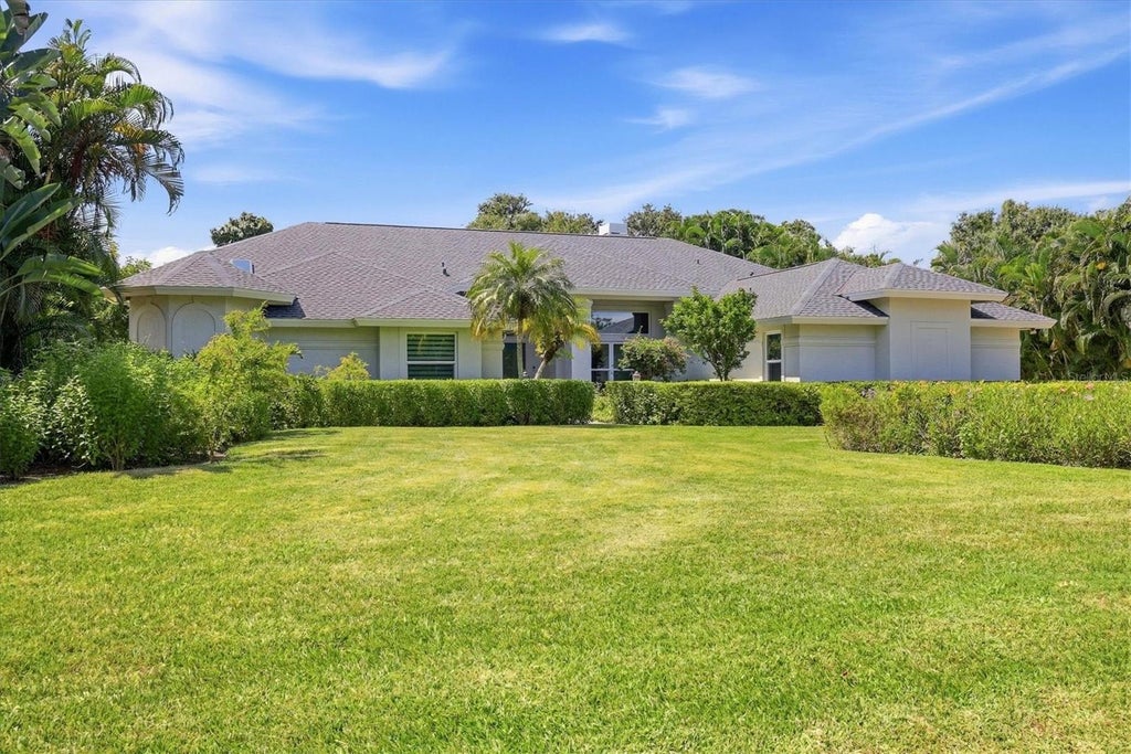 Photo of 5006 Coco Plum Way, Sarasota, FL 34241 (MLS # A4704884)