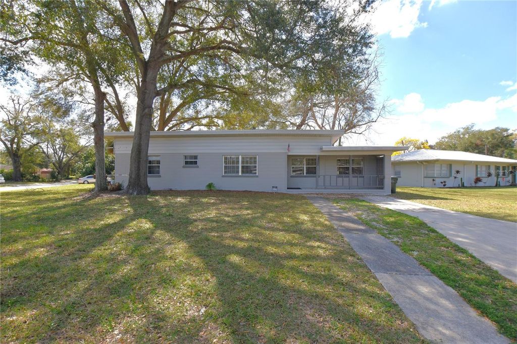 Photo of 1503 Hanson Avenue, Lakeland, FL 33803 (MLS # L4958907)