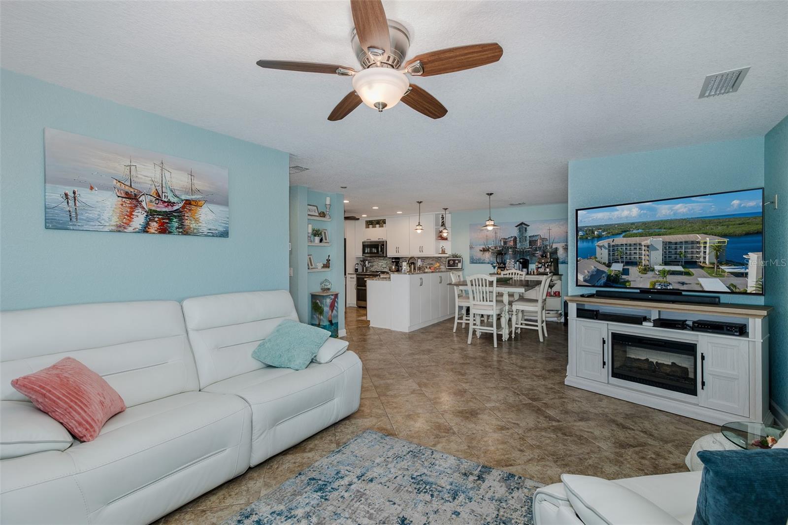 SAND PEBBLE POINTE CONDO 01 AMD 02 - Residential