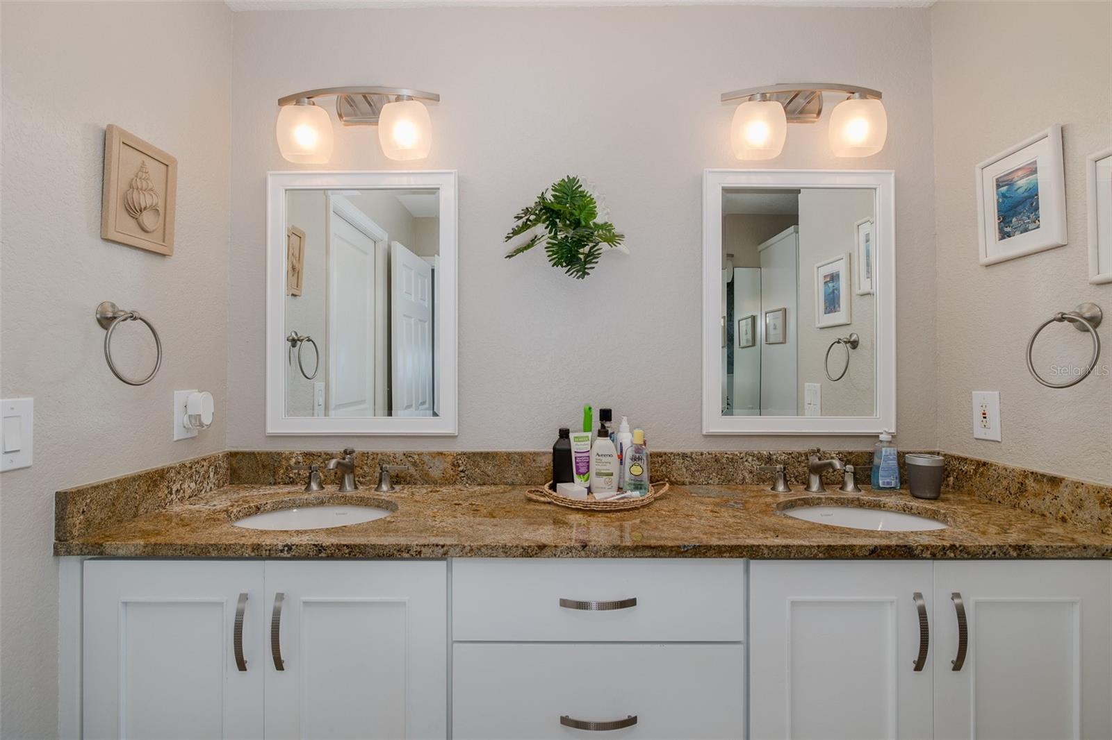 SAND PEBBLE POINTE CONDO 01 AMD 02 - Residential