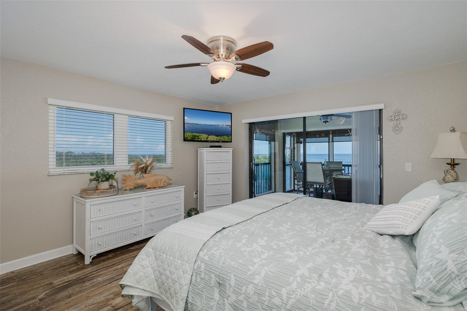 SAND PEBBLE POINTE CONDO 01 AMD 02 - Residential