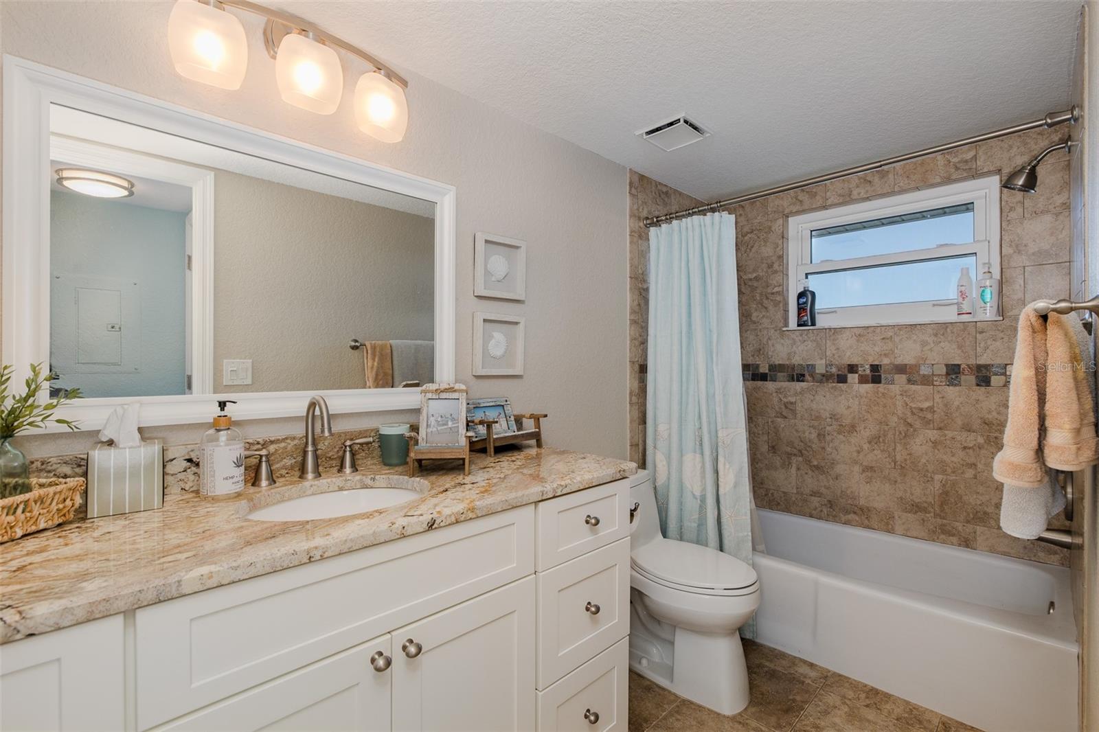 SAND PEBBLE POINTE CONDO 01 AMD 02 - Residential
