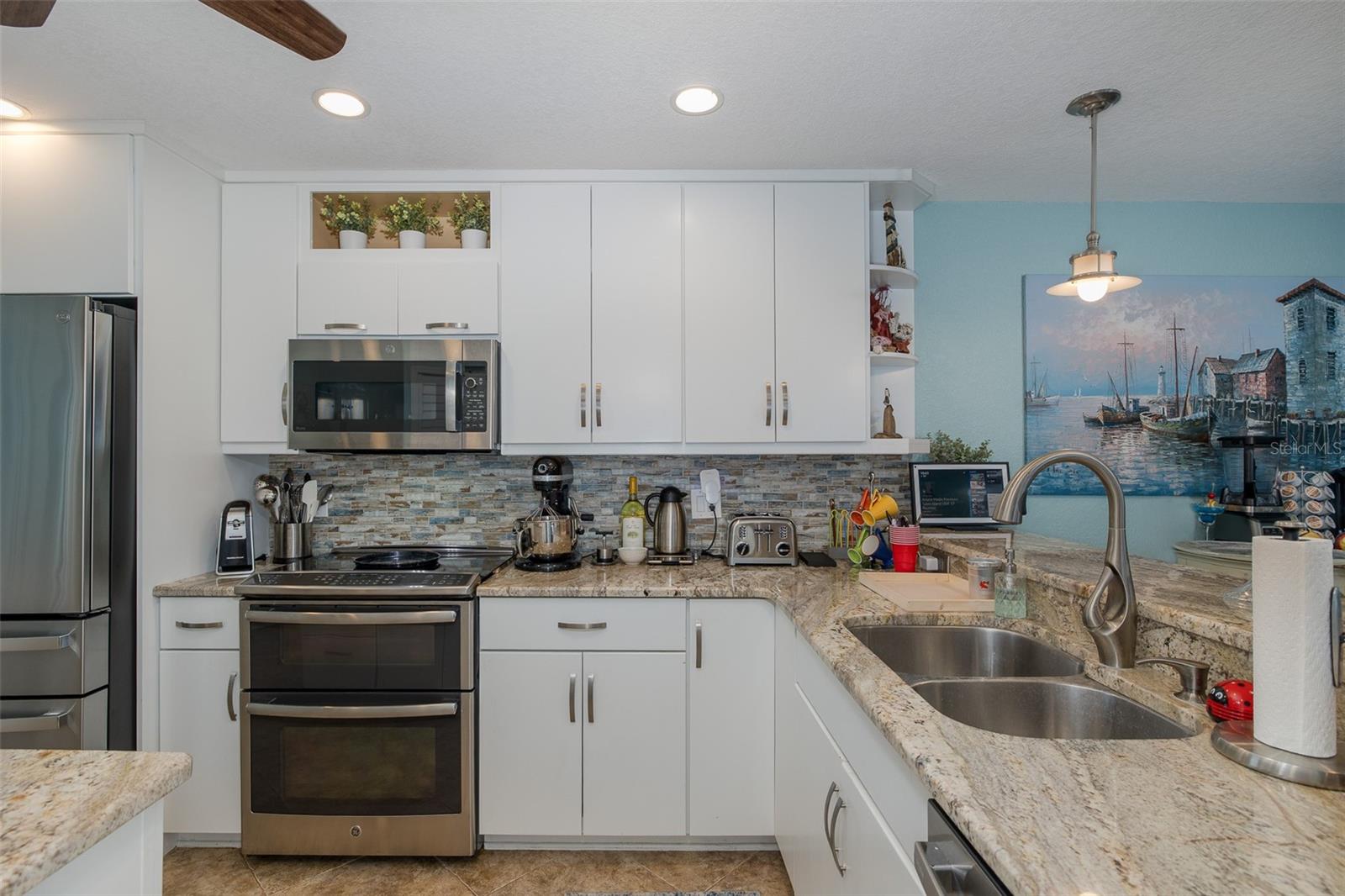 SAND PEBBLE POINTE CONDO 01 AMD 02 - Residential