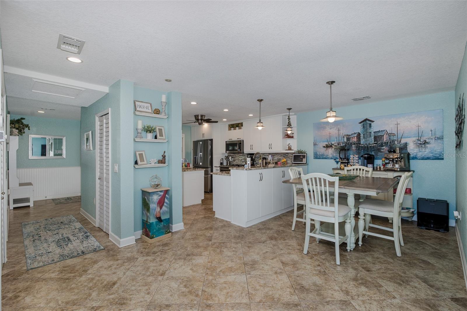 SAND PEBBLE POINTE CONDO 01 AMD 02 - Residential