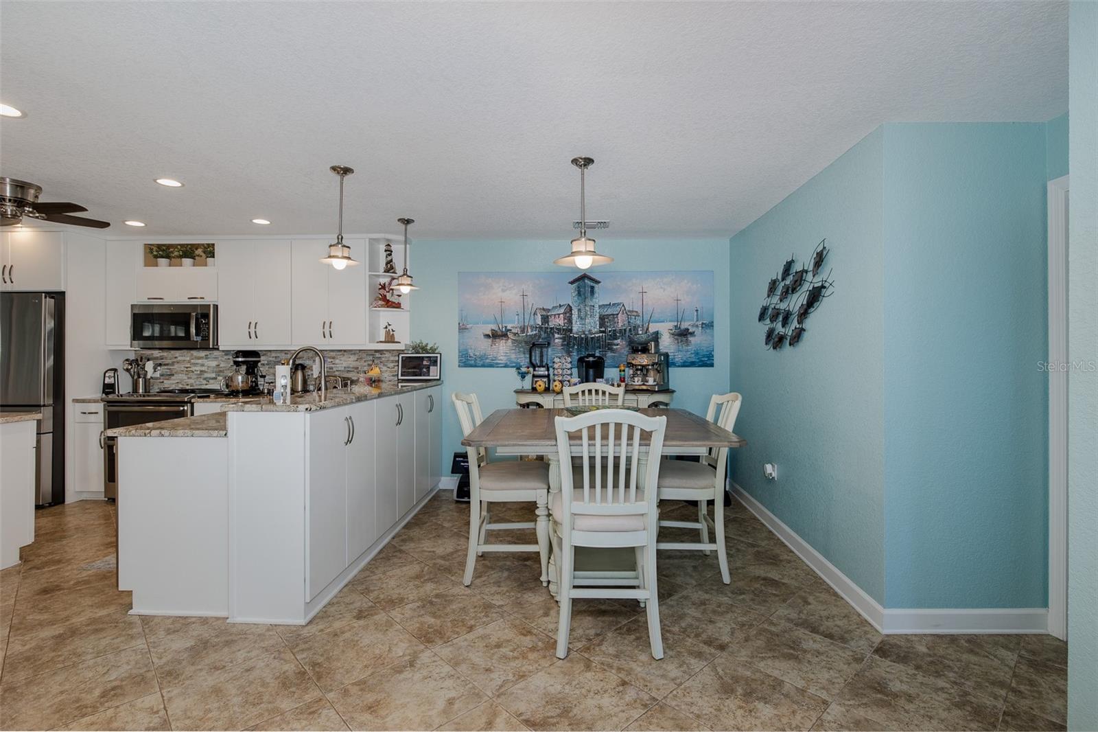 SAND PEBBLE POINTE CONDO 01 AMD 02 - Residential