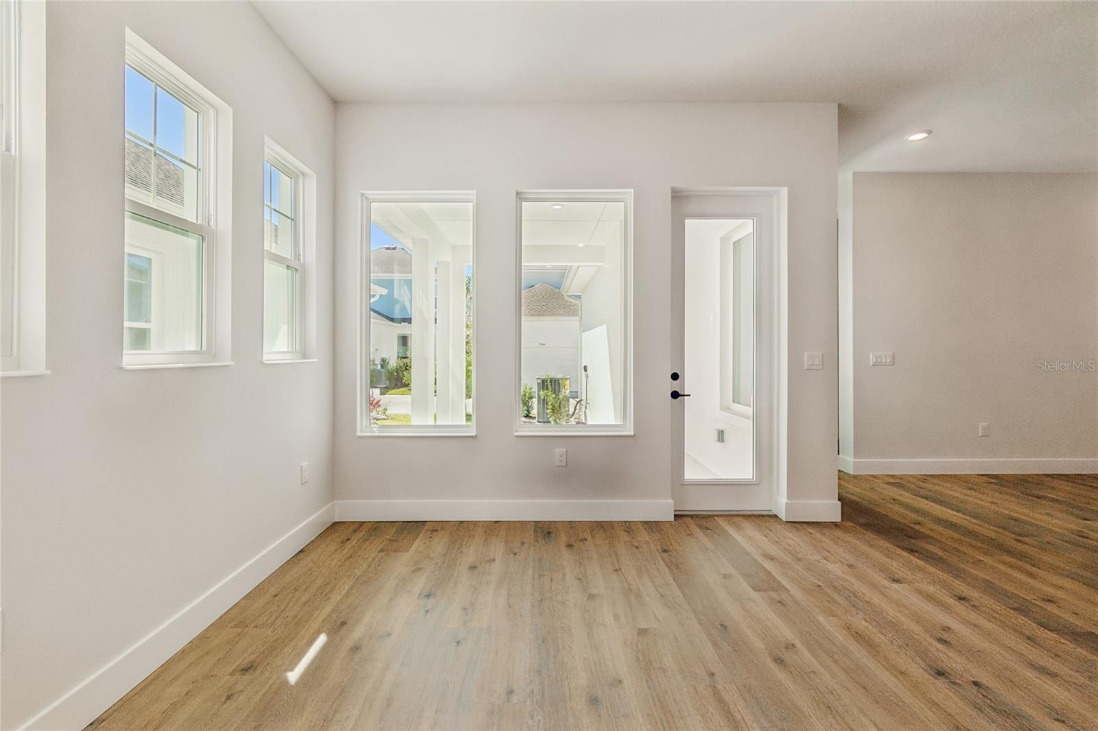 EMERALD LANDING AT WATERSIDE - Residential