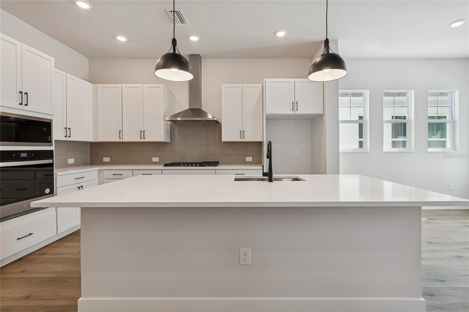 EMERALD LANDING AT WATERSIDE - Residential