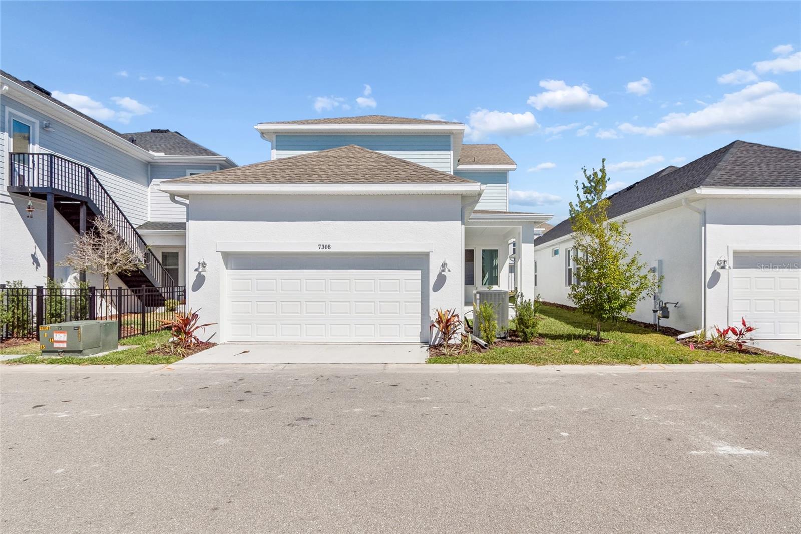 EMERALD LANDING AT WATERSIDE - Residential