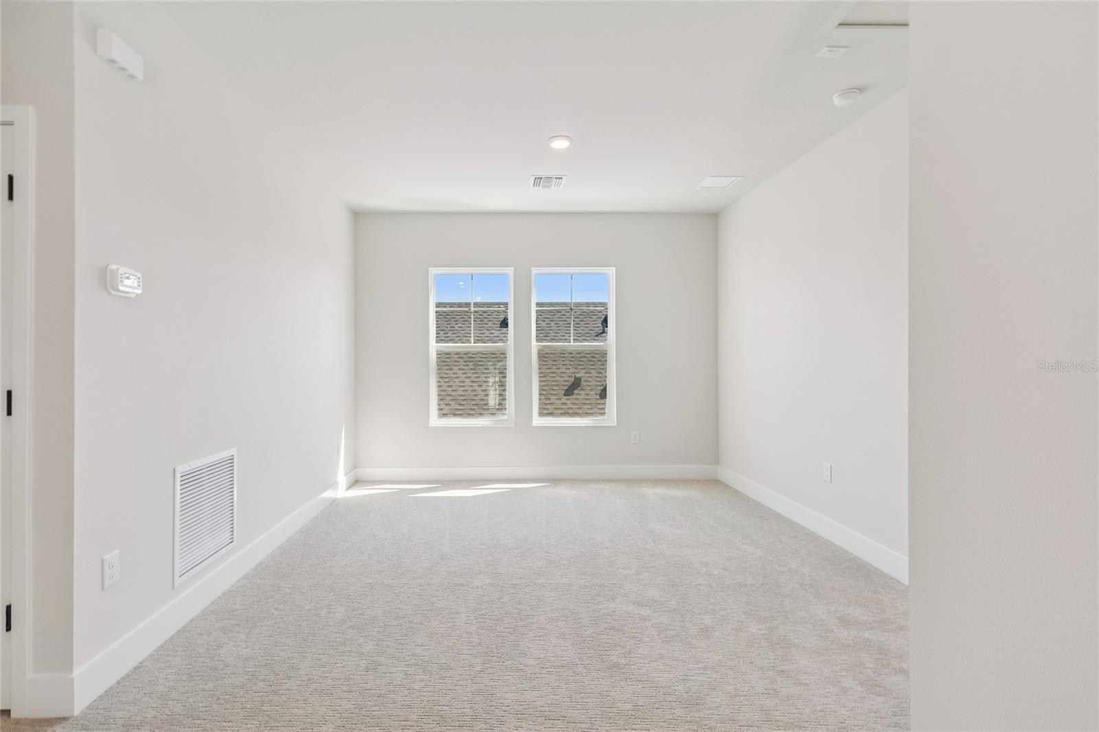 EMERALD LANDING AT WATERSIDE - Residential