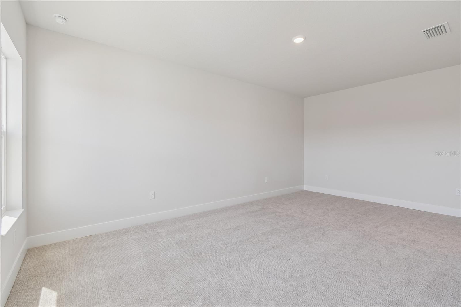 EMERALD LANDING AT WATERSIDE - Residential