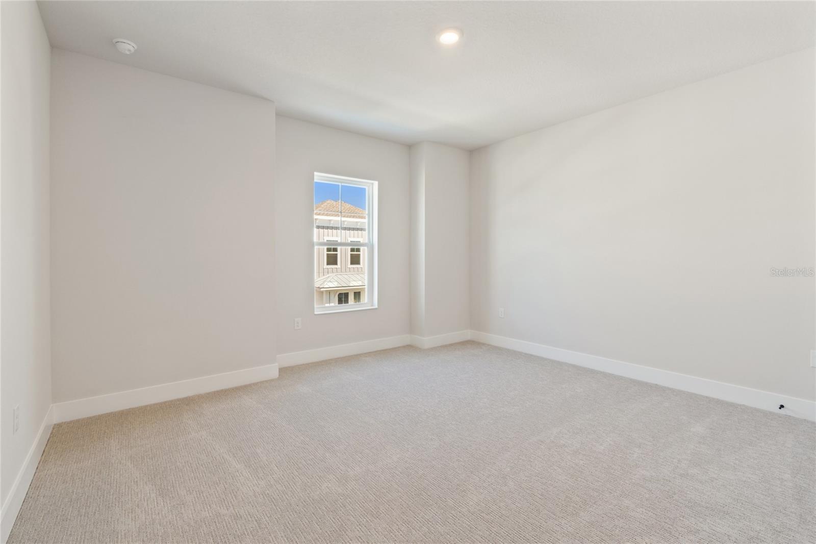 EMERALD LANDING AT WATERSIDE - Residential