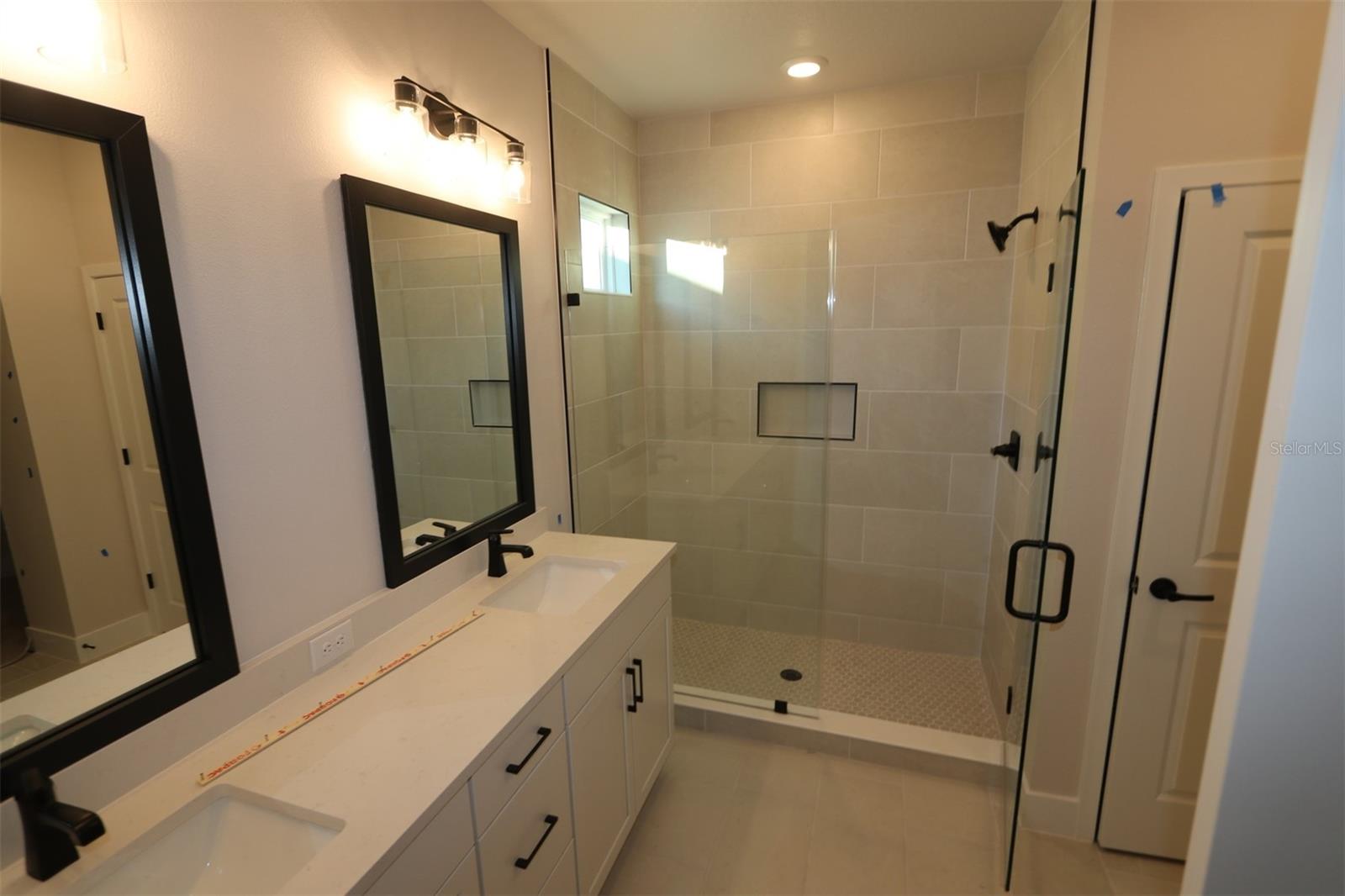 EMERALD LANDING AT WATERSIDE - Residential