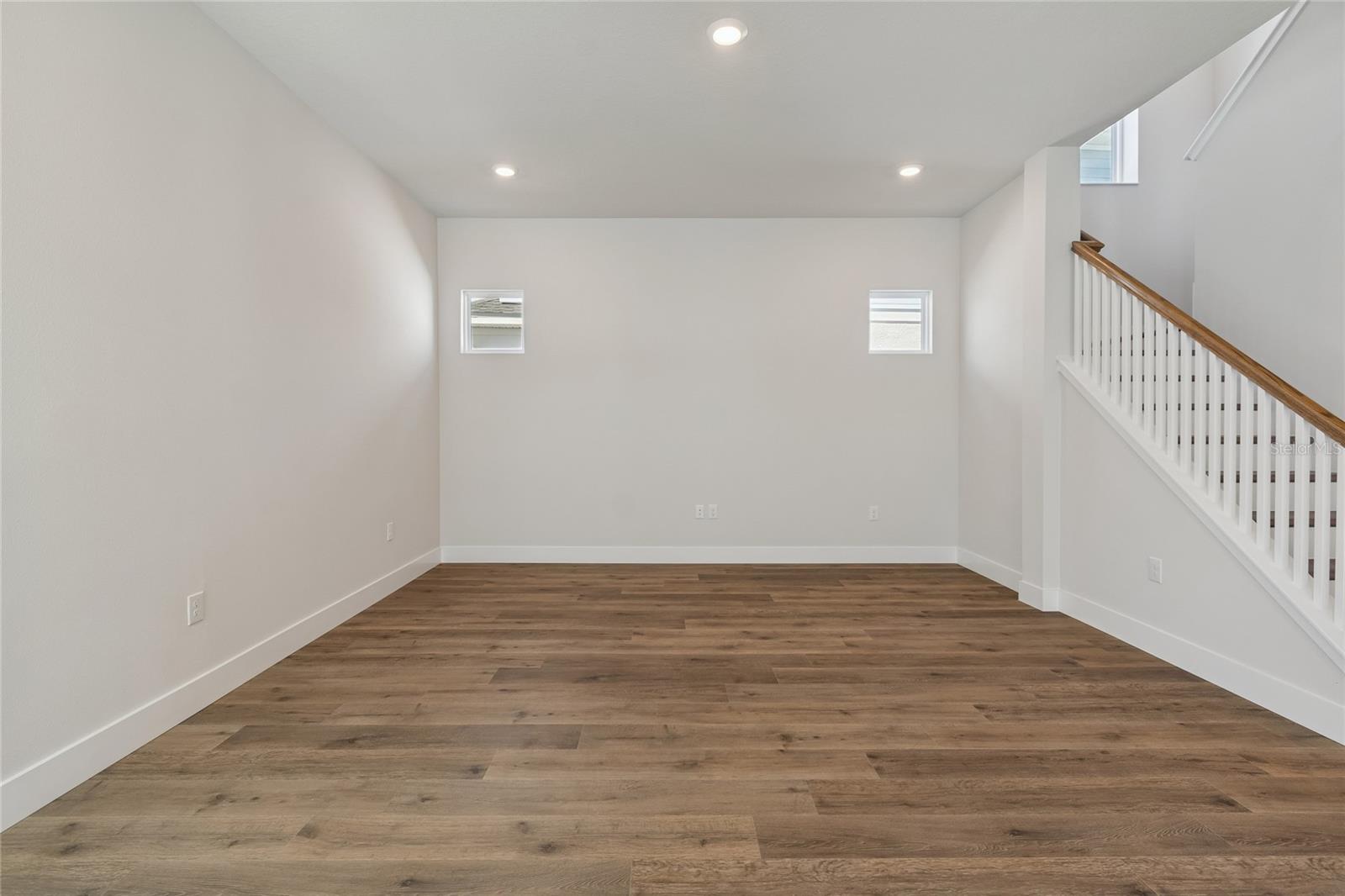 EMERALD LANDING AT WATERSIDE - Residential