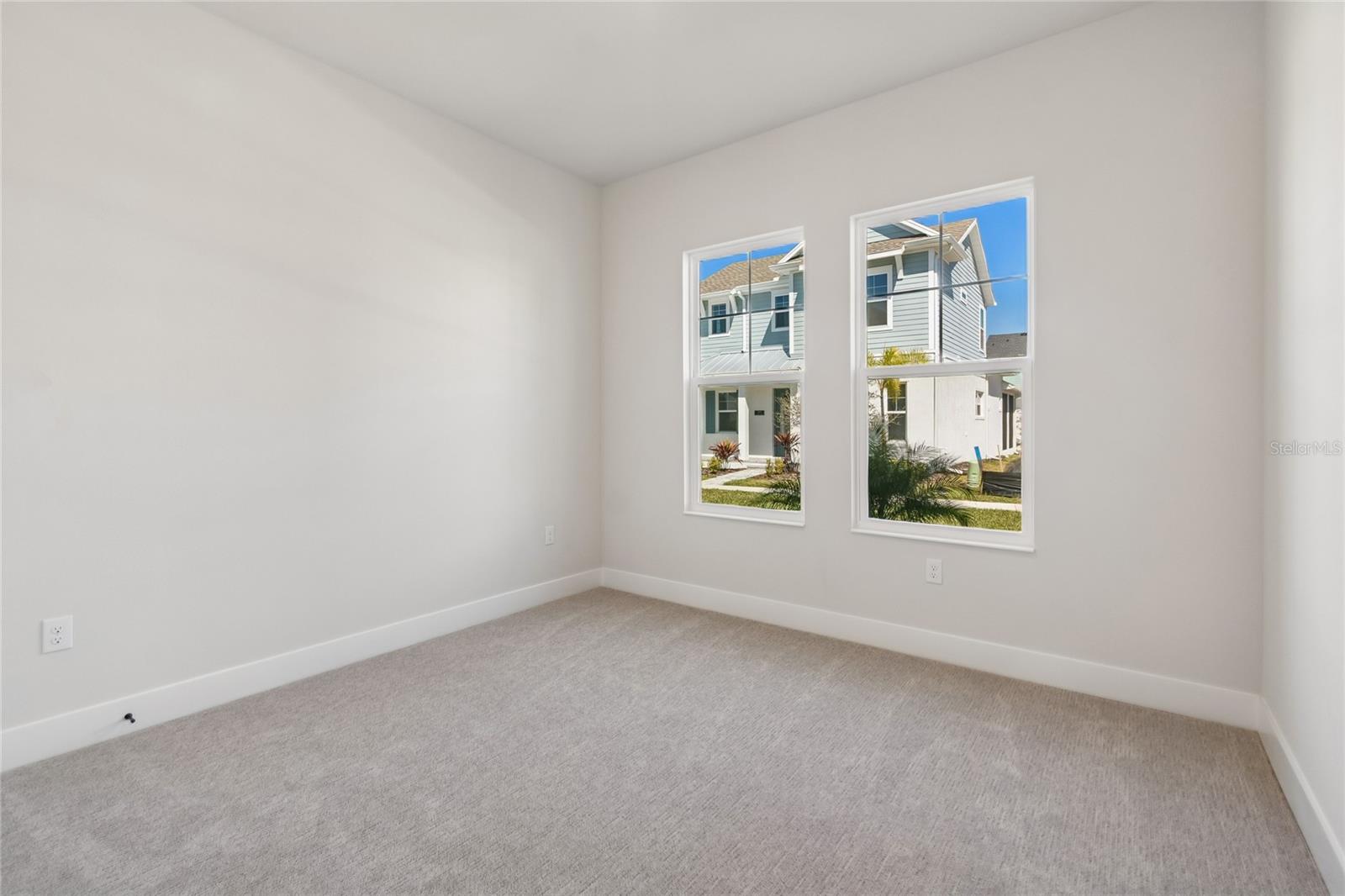 EMERALD LANDING AT WATERSIDE - Residential