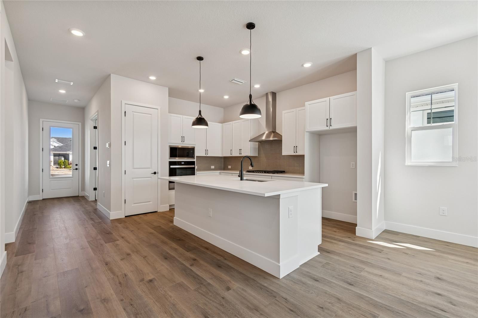 EMERALD LANDING AT WATERSIDE - Residential