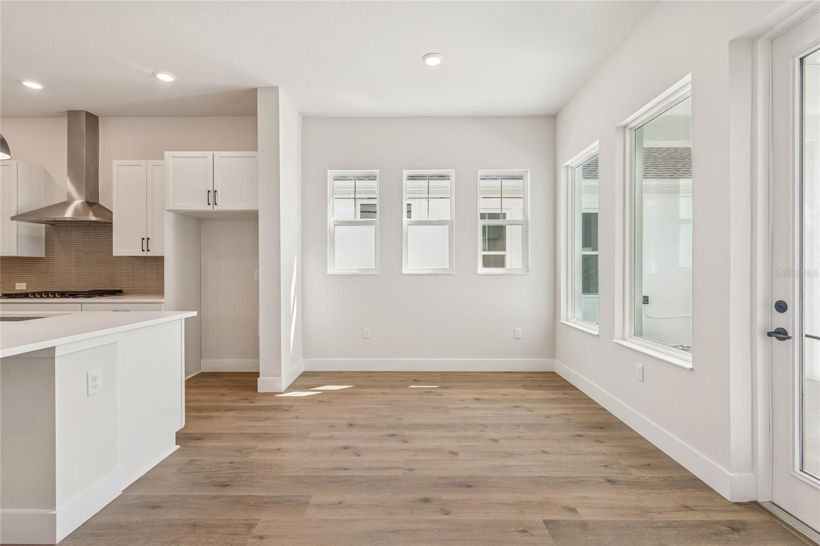 EMERALD LANDING AT WATERSIDE - Residential