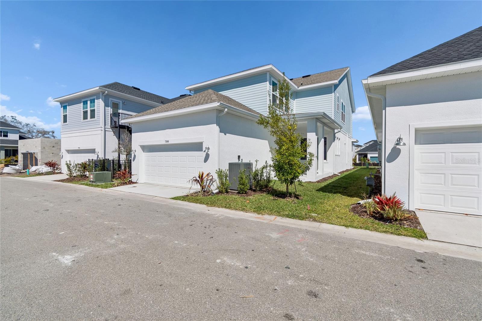 EMERALD LANDING AT WATERSIDE - Residential