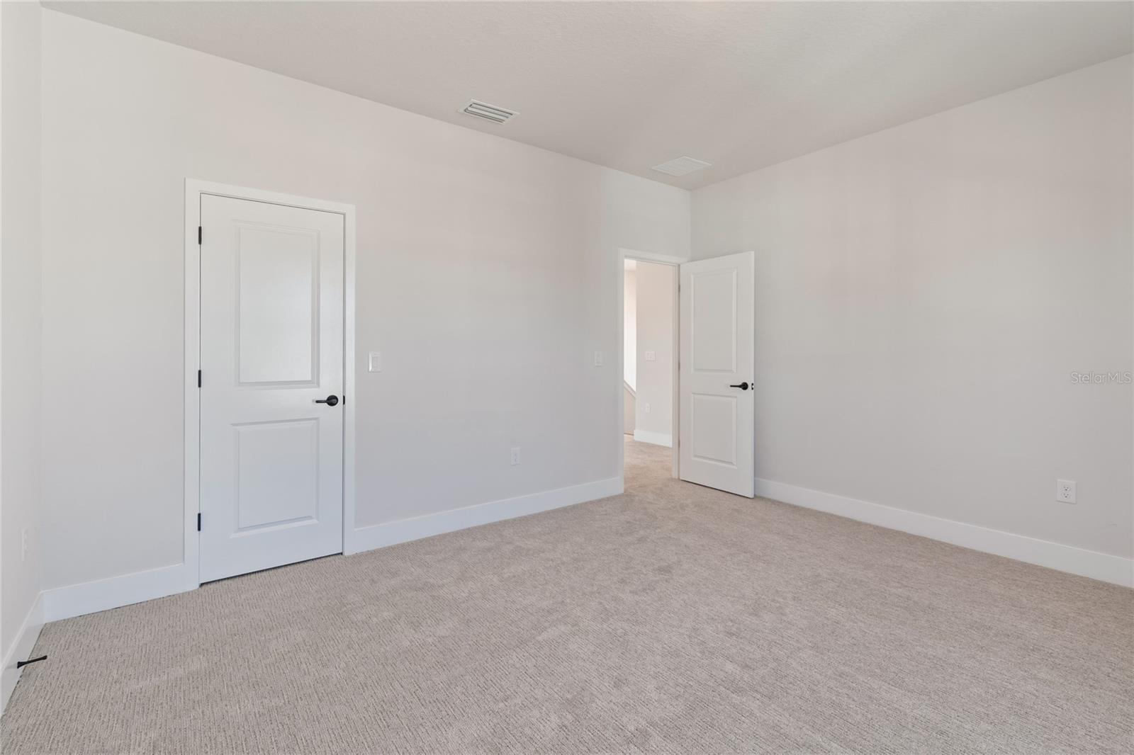 EMERALD LANDING AT WATERSIDE - Residential