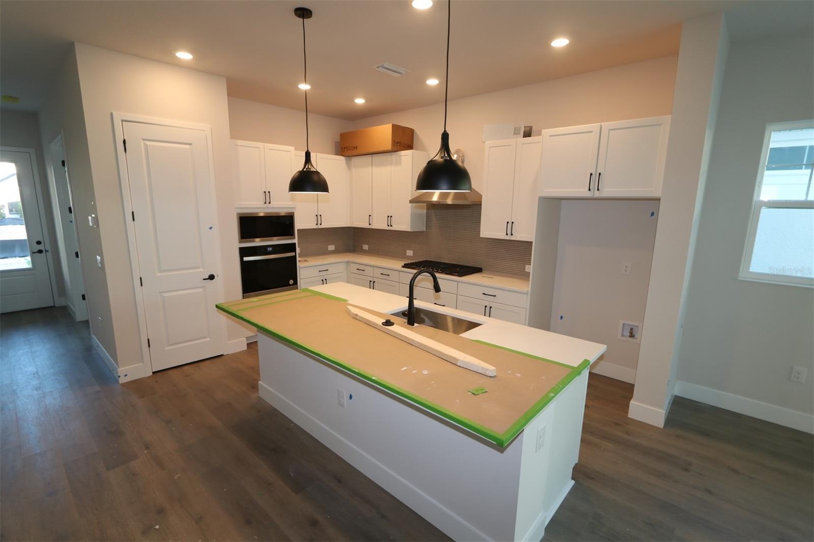 EMERALD LANDING AT WATERSIDE - Residential