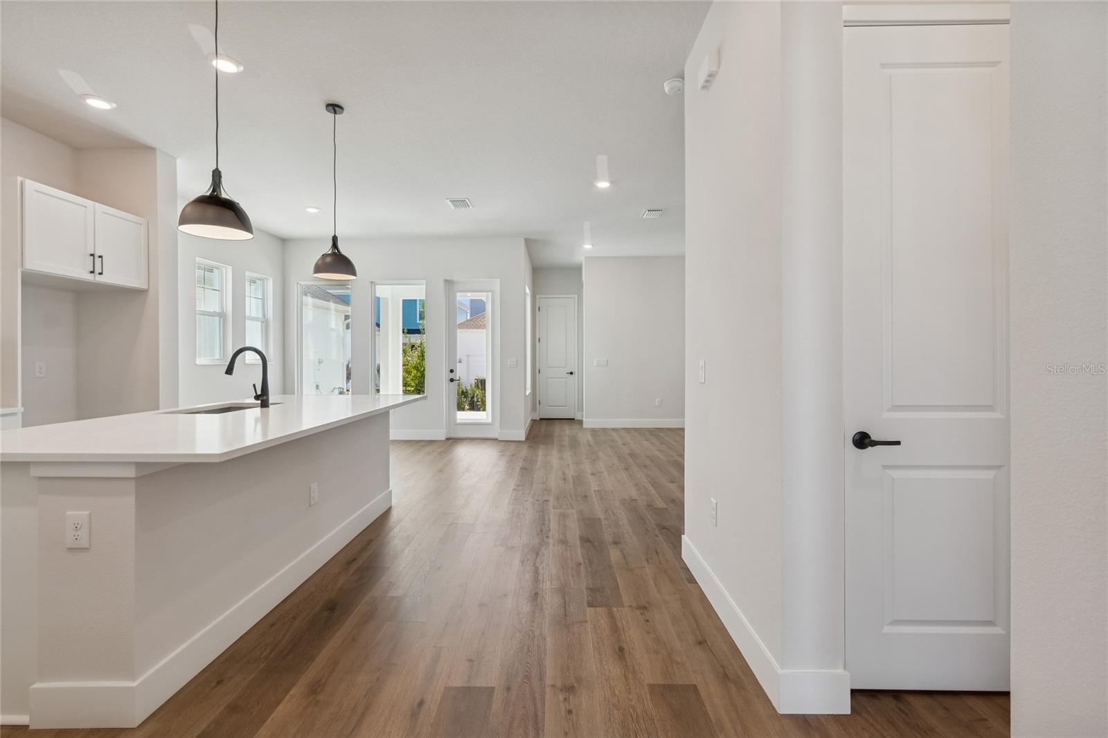 EMERALD LANDING AT WATERSIDE - Residential