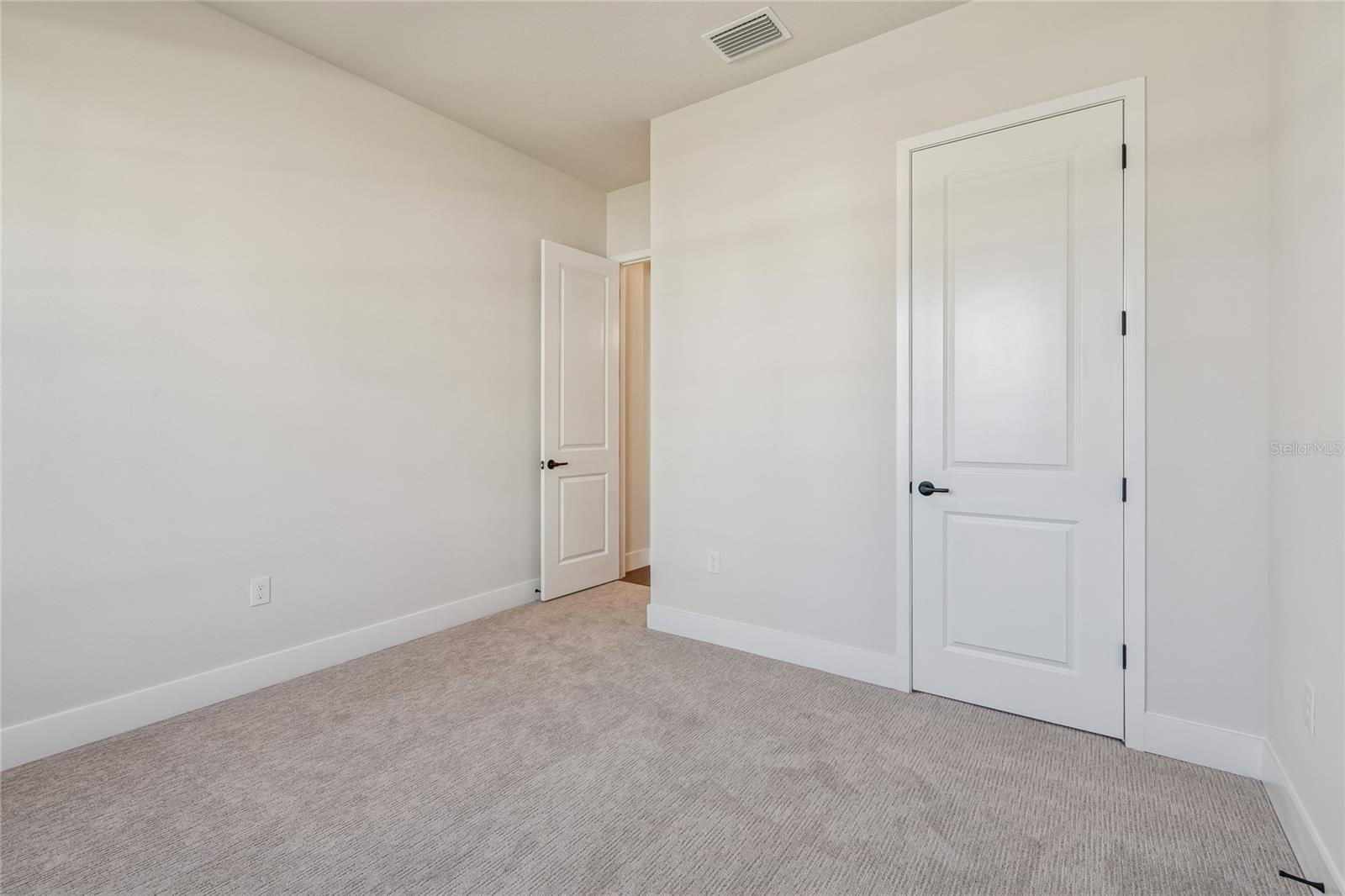 EMERALD LANDING AT WATERSIDE - Residential