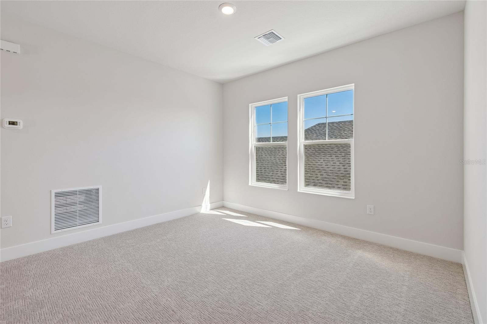 EMERALD LANDING AT WATERSIDE - Residential