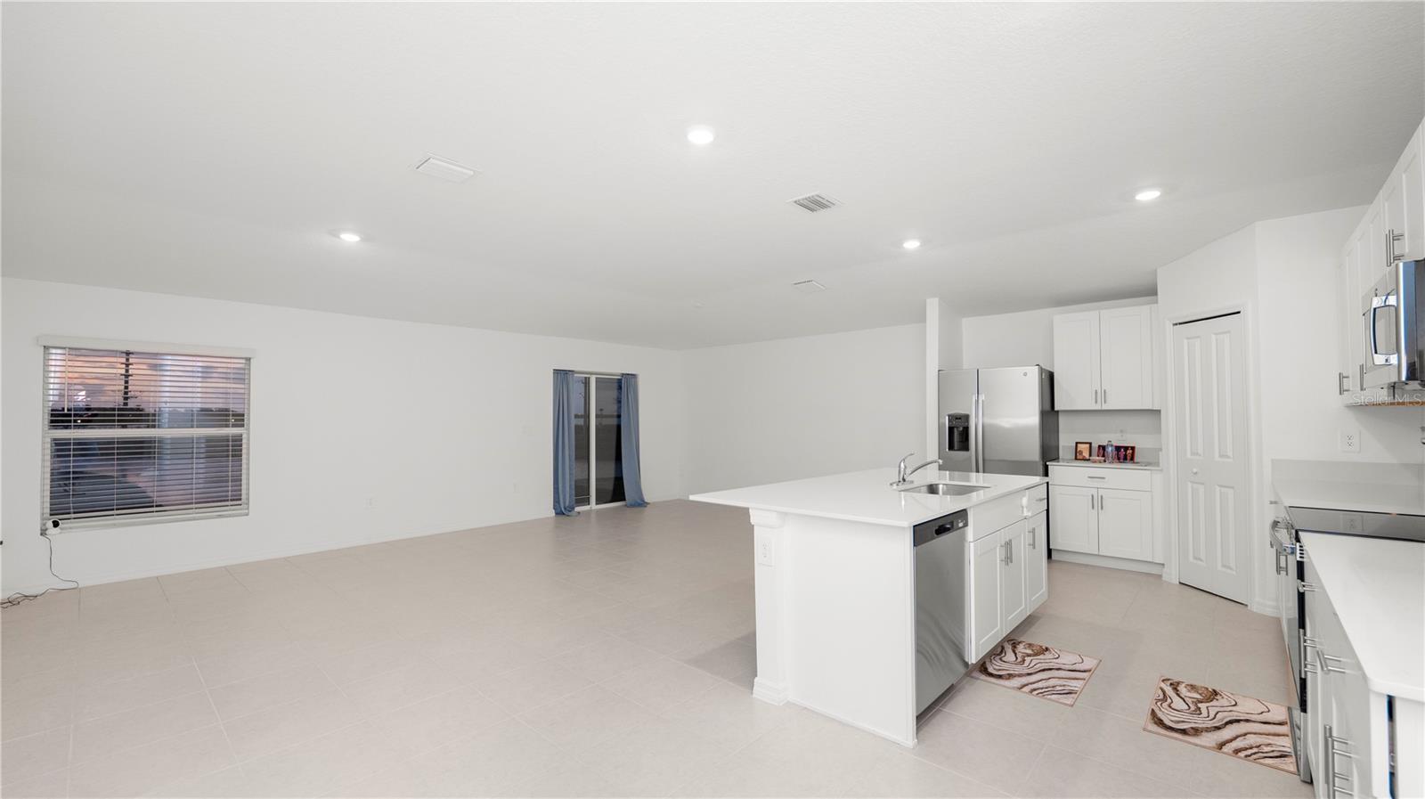 CYPRESS POINT AT LAKE PARKER MANORS - Residential