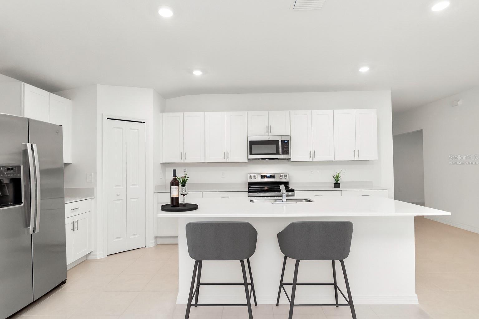 CYPRESS POINT AT LAKE PARKER MANORS - Residential