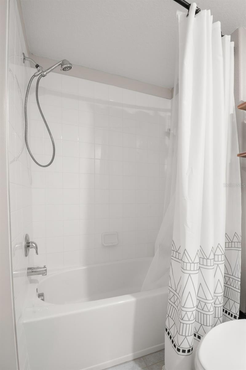 LAKESIDE PH 4 - Residential