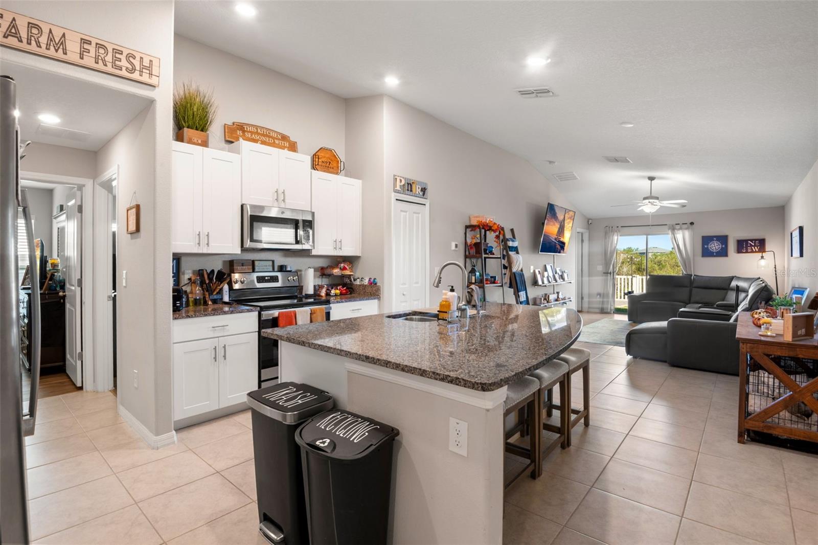 LAKESIDE PH 4 - Residential