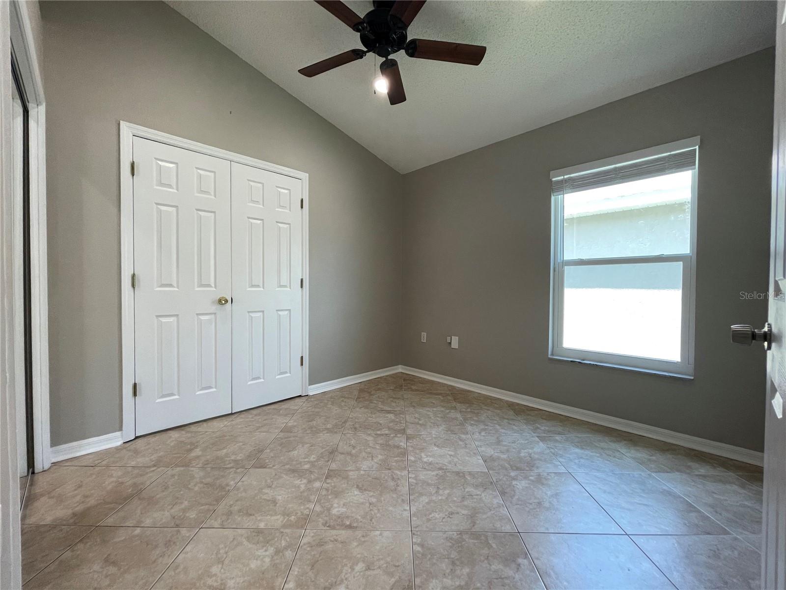 PARKSTONE UNIT 4 - Residential Lease