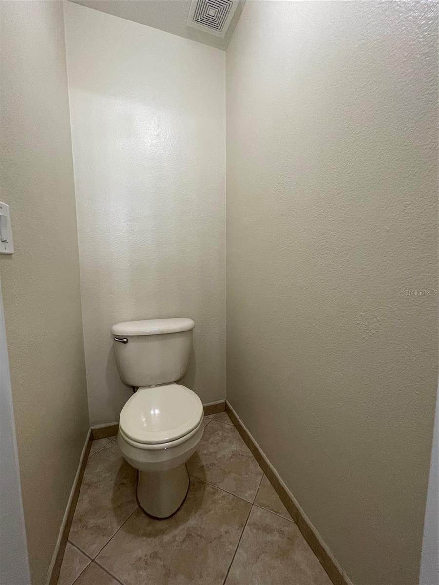 PARKSTONE UNIT 4 - Residential Lease