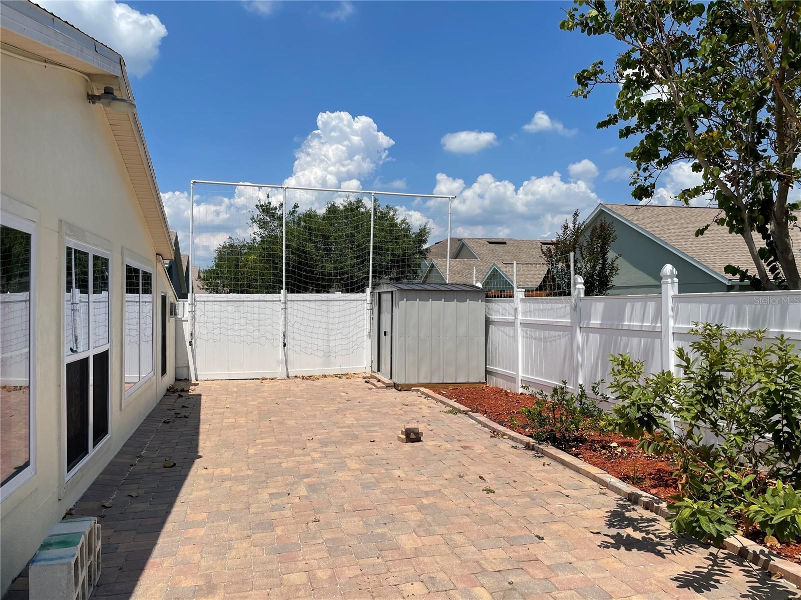 PARKSTONE UNIT 4 - Residential Lease