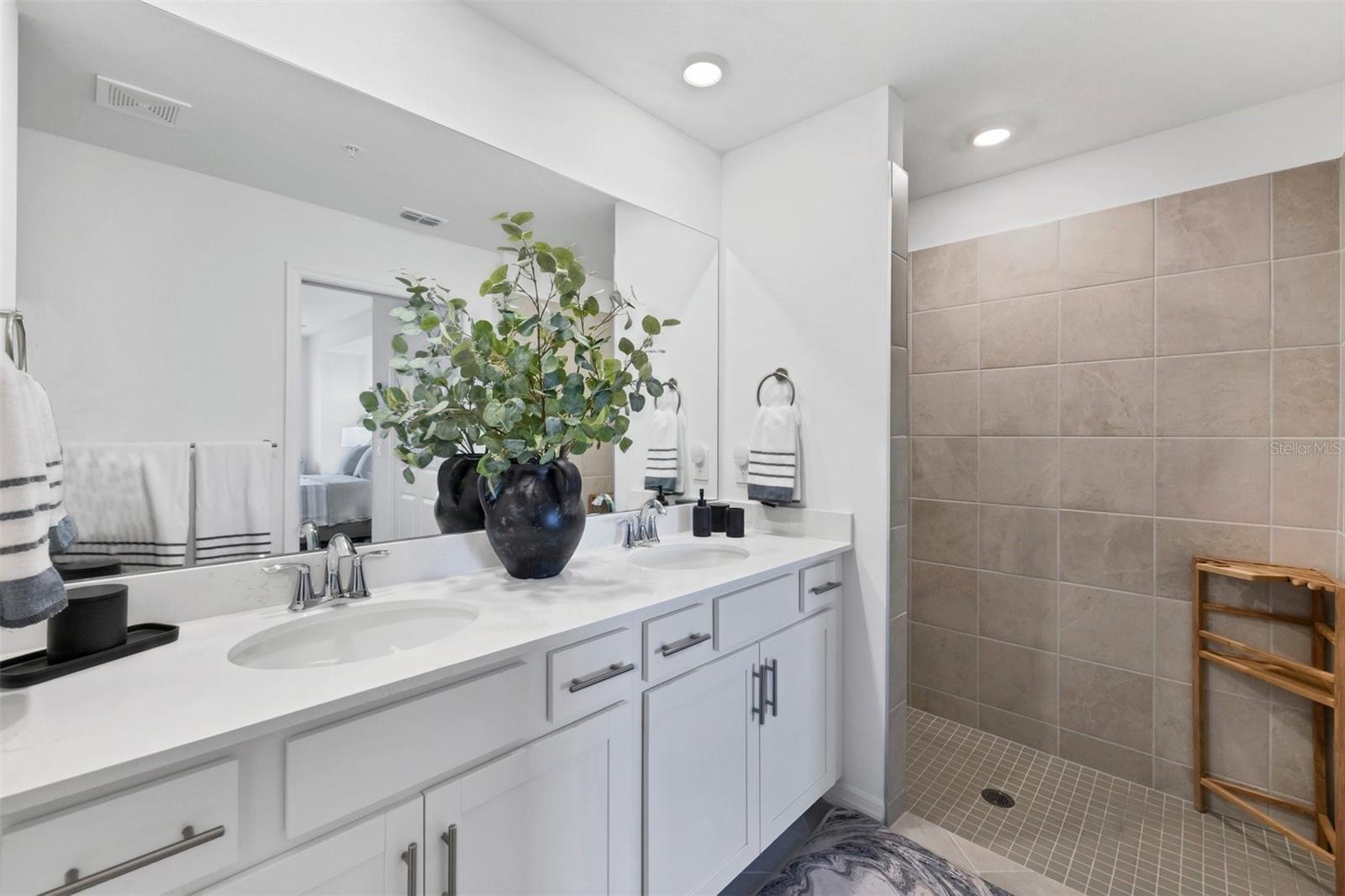 WELLEN PARK GOLF & COUNTRY CLUB - Residential