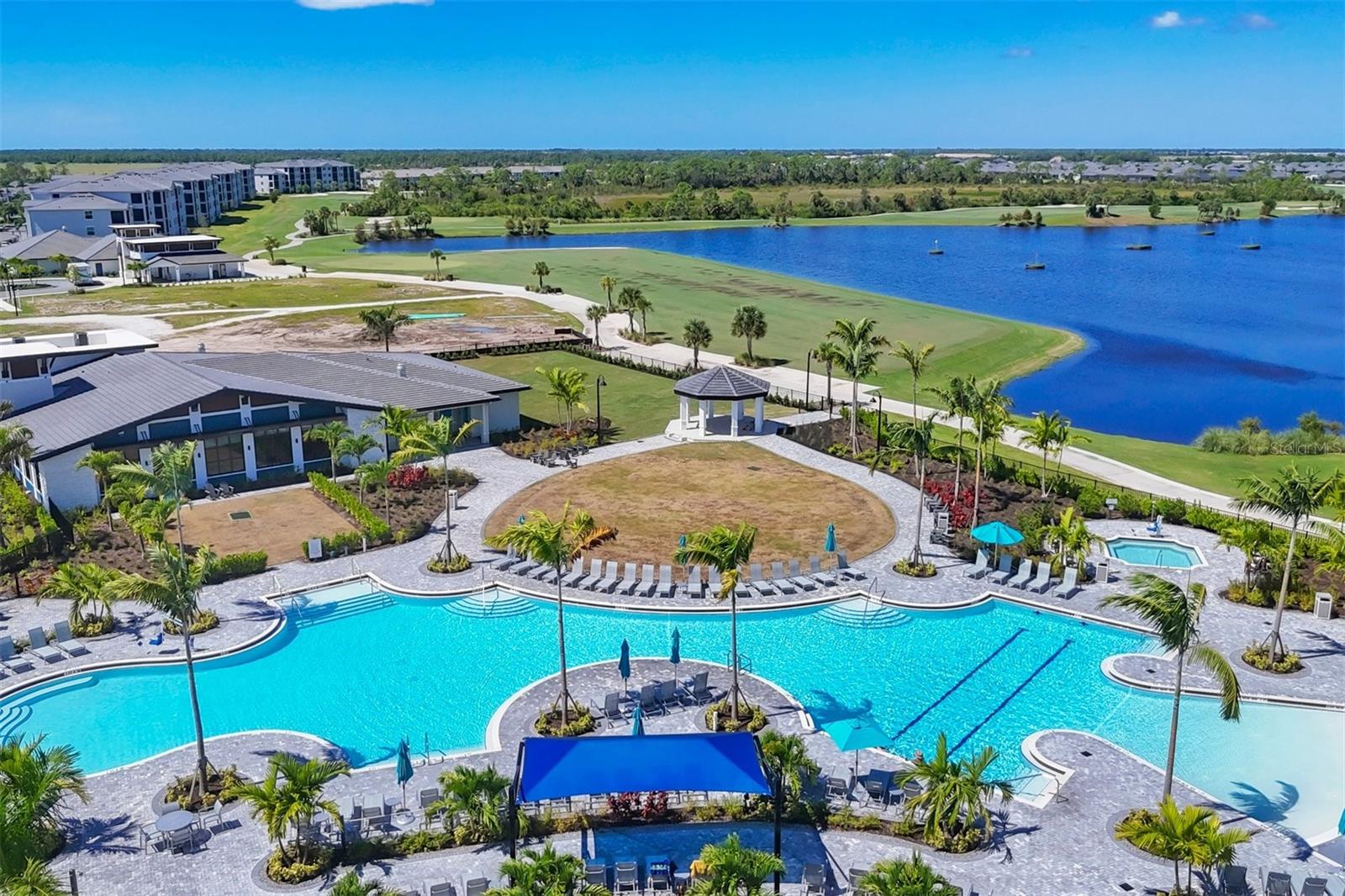 WELLEN PARK GOLF & COUNTRY CLUB - Residential