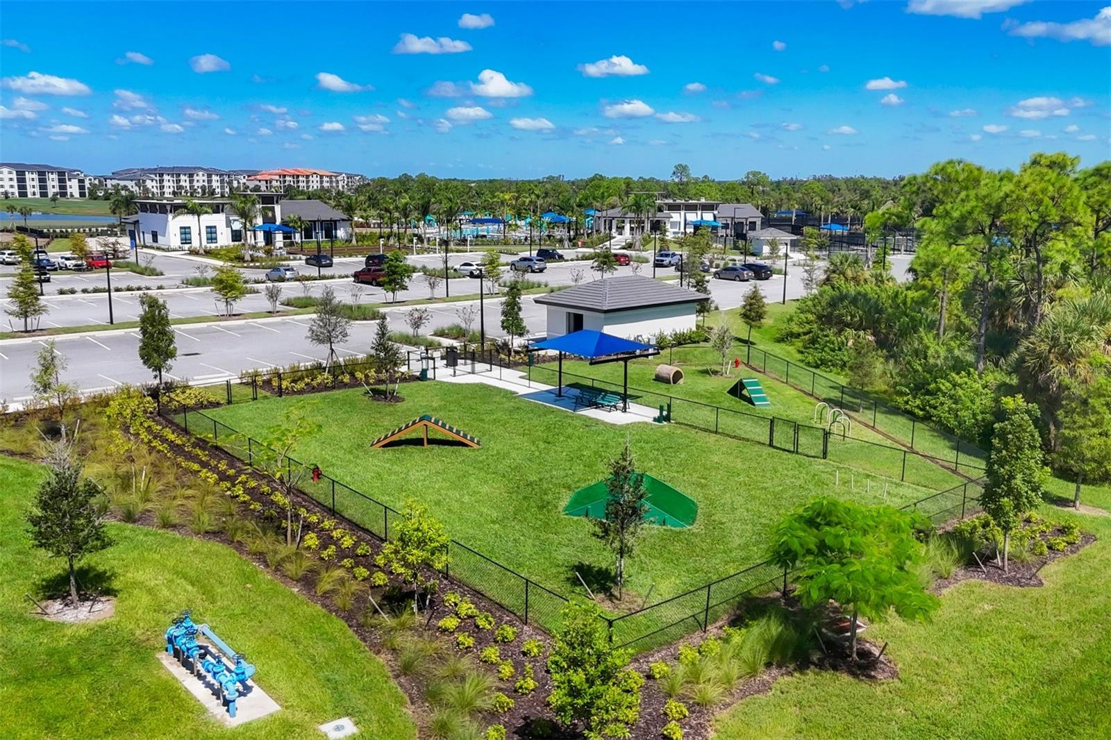 WELLEN PARK GOLF & COUNTRY CLUB - Residential