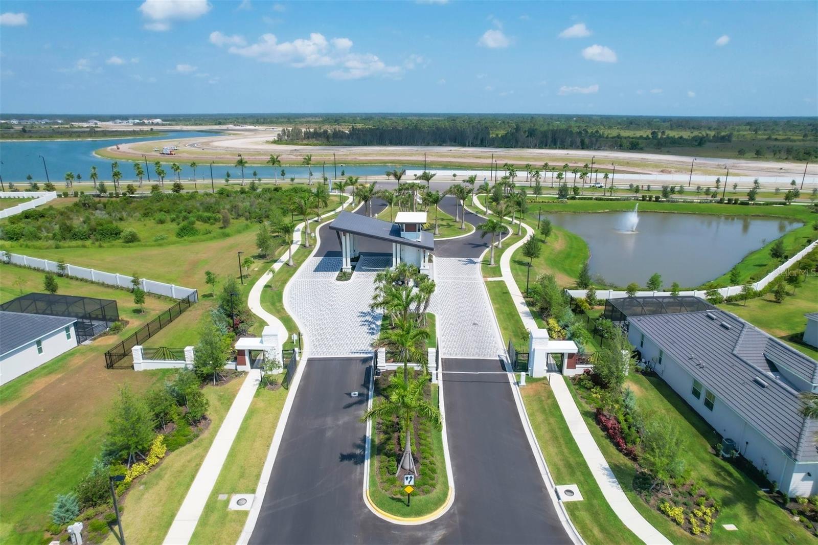 WELLEN PARK GOLF & COUNTRY CLUB - Residential