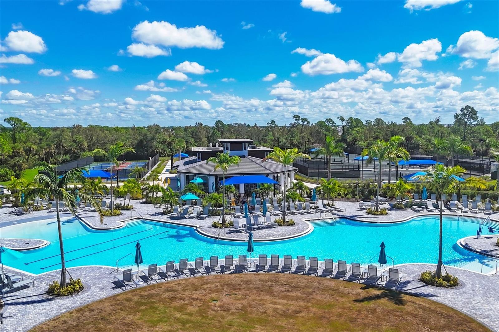 WELLEN PARK GOLF & COUNTRY CLUB - Residential