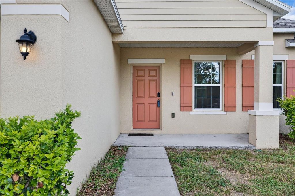 Photo of 1411 Mariner Boulevard, Spring Hill, FL 34609 (MLS # TB8430273)